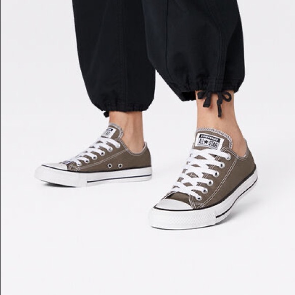 CONVERSE grey low cut - Picture 7 of 7
